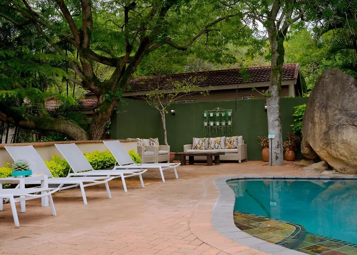 La Roca Guest House